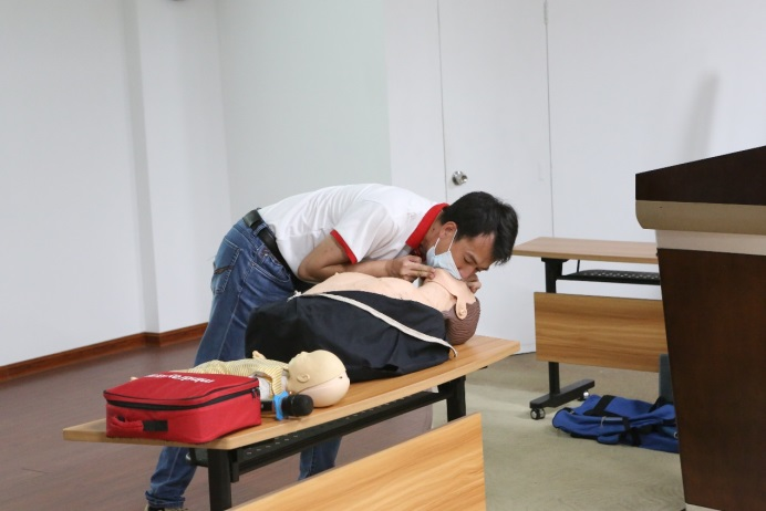 �ȷ����������뼶ͬ��ȫ������,����˲�伴֪����