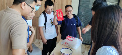�ȷ����������뼶ͬ��ȫ������,����˲�伴֪����